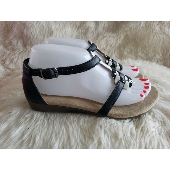 Clarks Qwin Adonia Black, White and Tan Leather Gladiator Sandal Size 6.5M - Picture 2 of 7